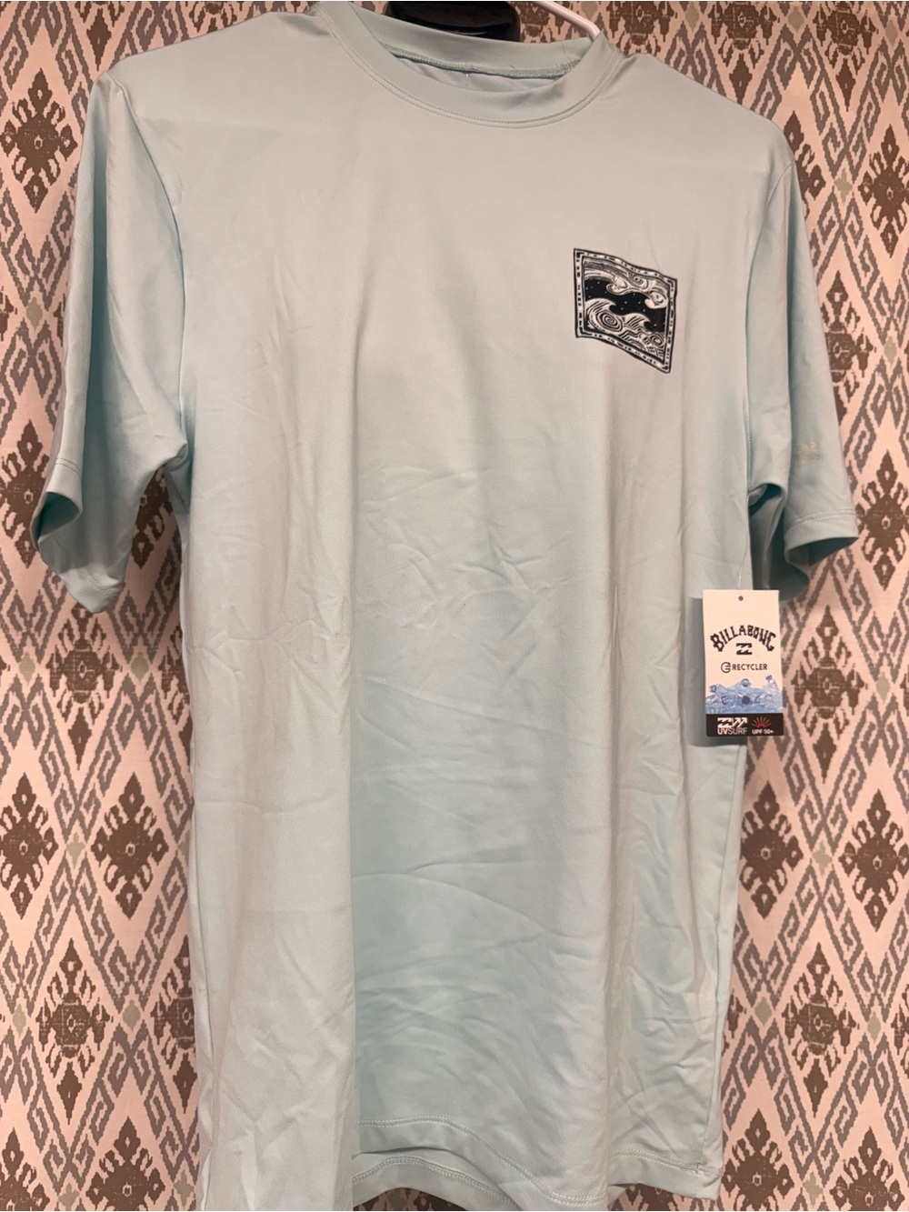 Billabong Men’s Pale Aqua Short Sleeve Rash Guard with Chest Wave  Graphic